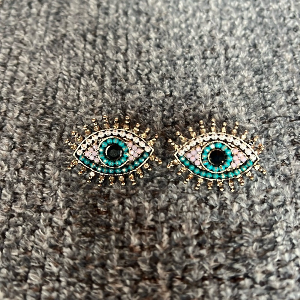Gorgeous new evil eye earrings new bronze